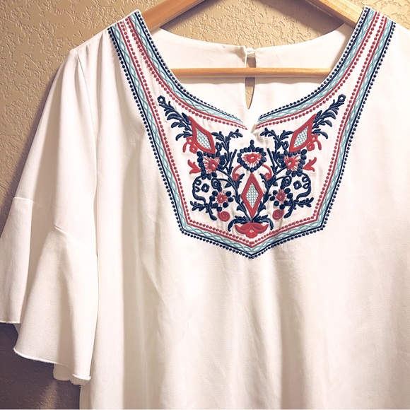 Embroidered silky blouse - Picture 1 of 5